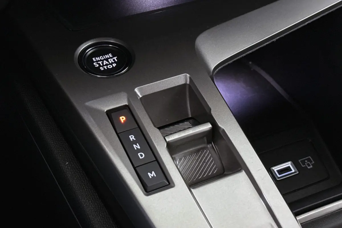 1.2 Hybrid 145 e-DCS6 GT 360 Camera Stuurverwarming Apple CarPlay Dodehoek
