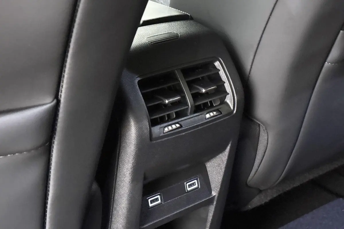 1.2 Hybrid 145 e-DCS6 GT 360 Camera Stuurverwarming Apple CarPlay Dodehoek