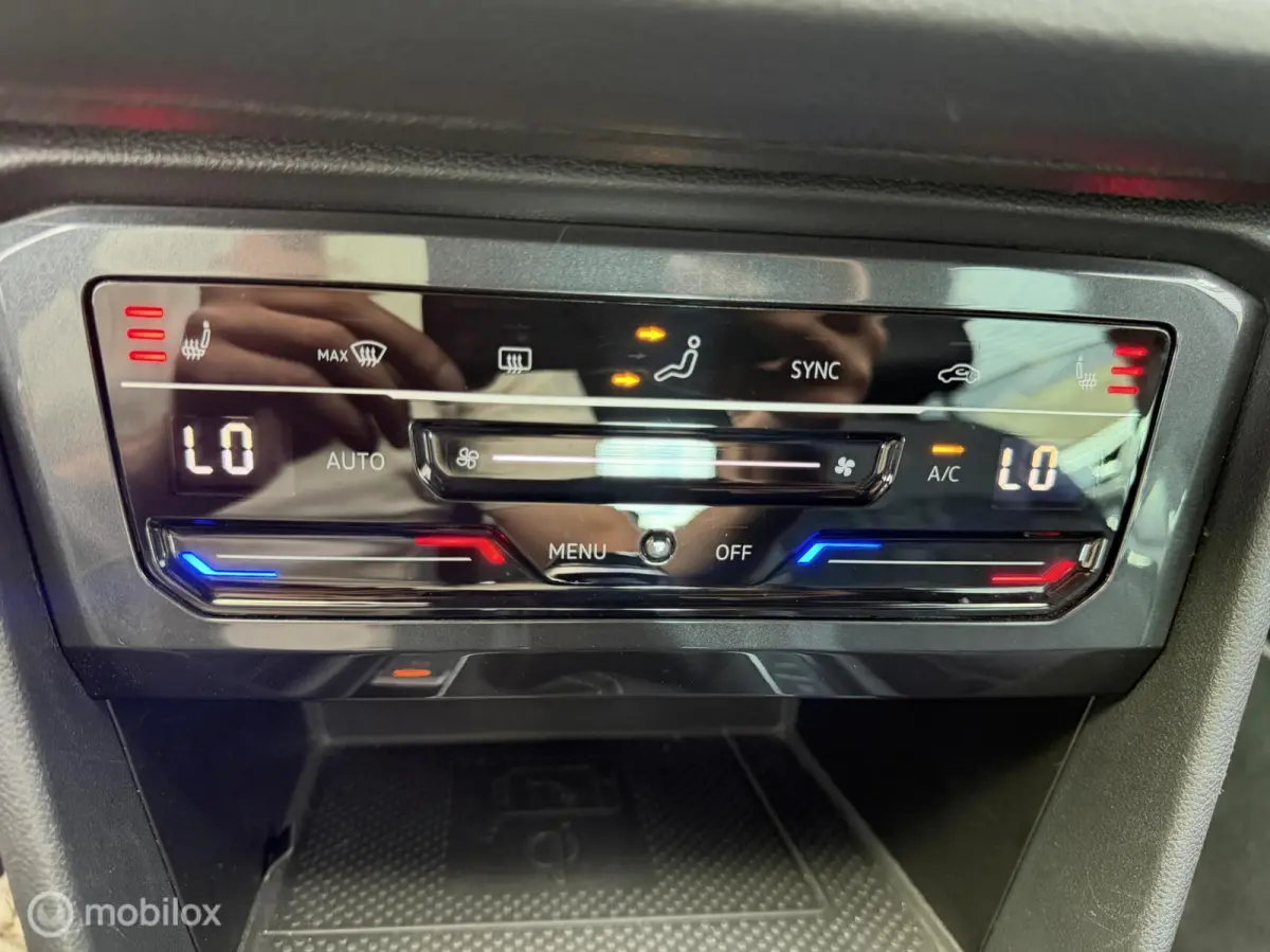1.5 TSI R-Line Business DSG ACC Camera