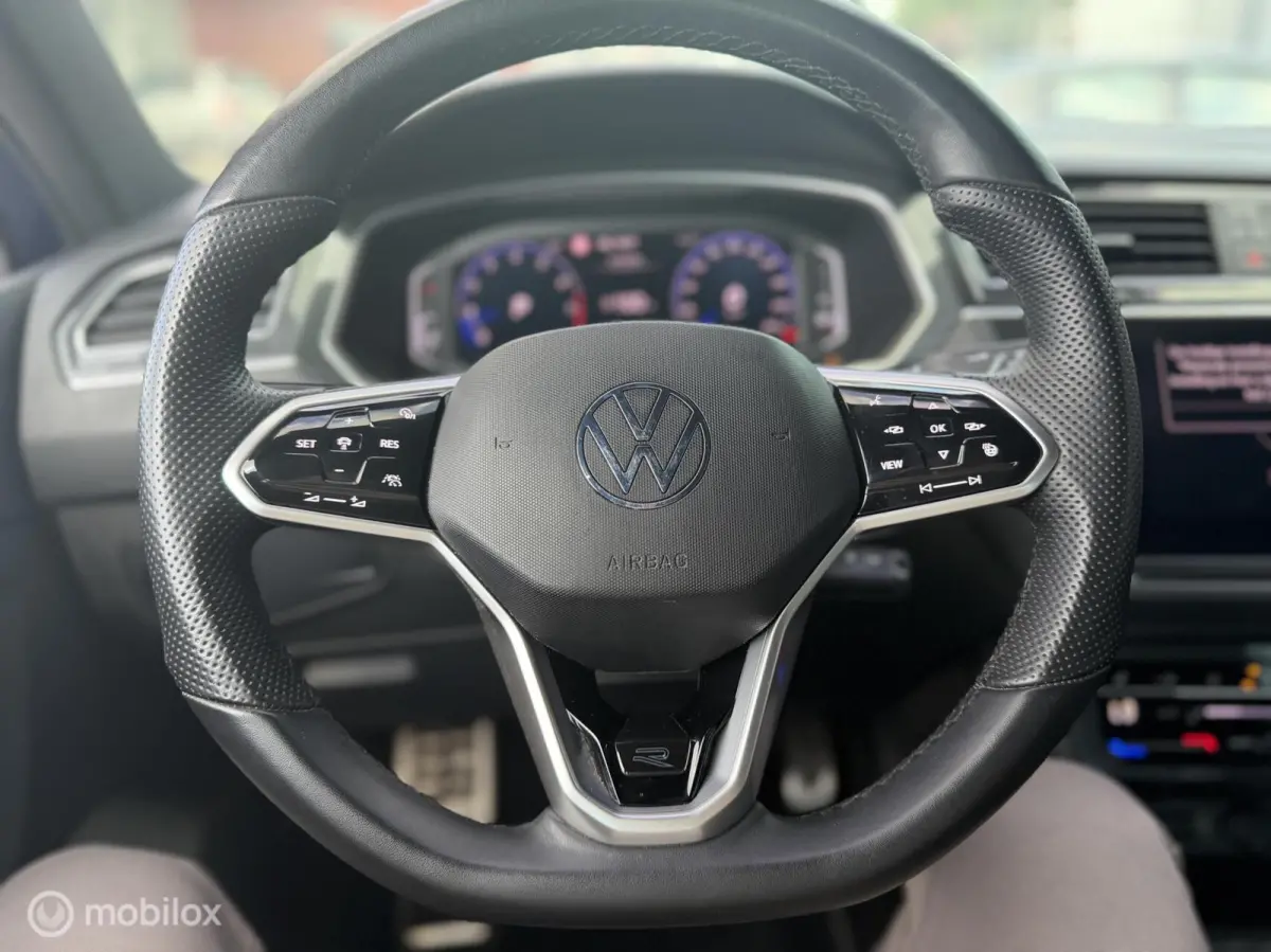 1.5 TSI R-Line Business DSG ACC Camera