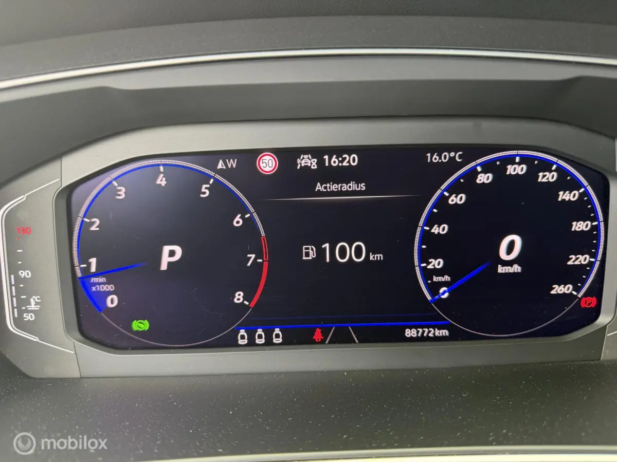 1.5 TSI R-Line Business DSG ACC Camera