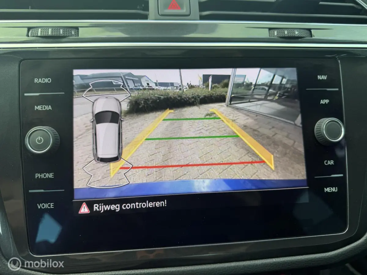1.5 TSI R-Line Business DSG ACC Camera