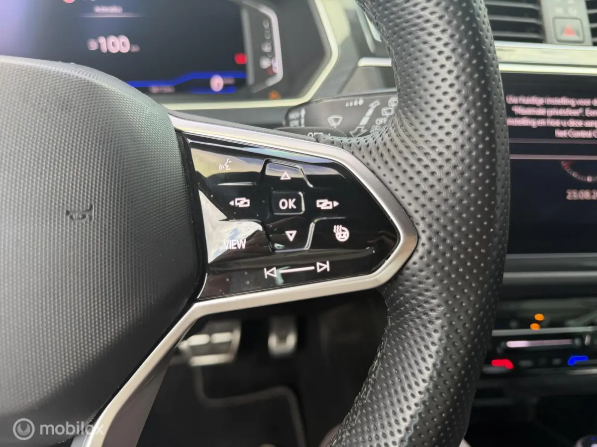 1.5 TSI R-Line Business DSG ACC Camera