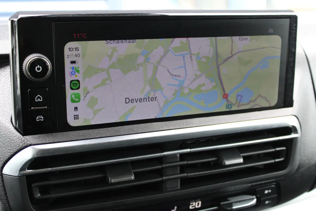 L3 2.0 Diesel 145 PK TREKHAAK | CAMERA | NAVI | DRAADLOOS CARPLAY | ALL-SEASON BANDEN | LED KOPLAMPEN | BETIMMERING LAADRUIMTE