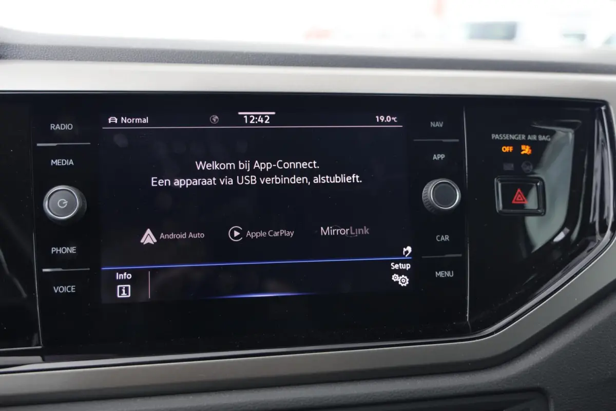 1.0 TSI Comfortline Business| Carplay | Navigatie | Digitaal Dashboard |