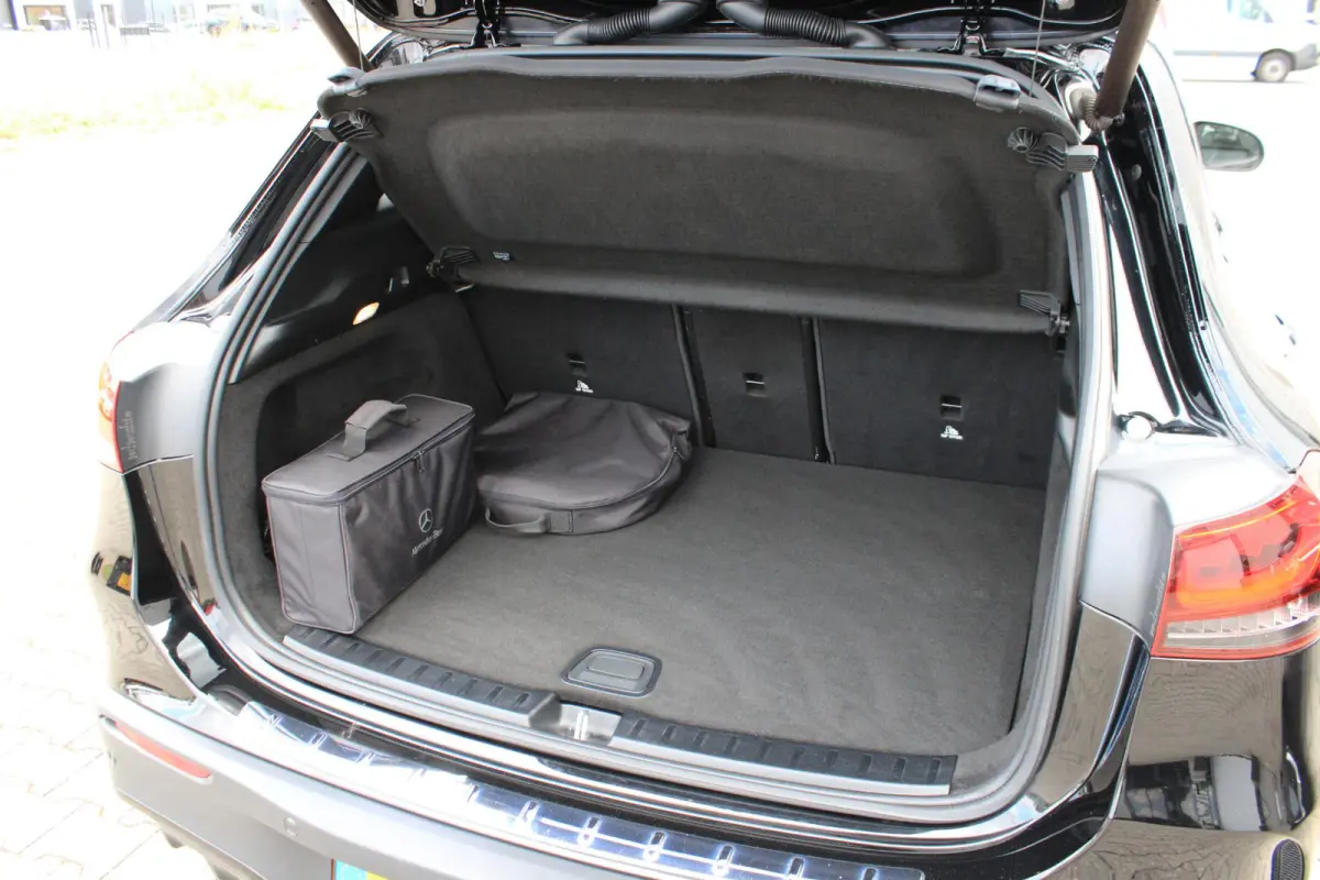 250 AMG 95,6% SOH | Trekhaak | Distronic | Camera | Night | LED | Widescreen | Sfeerverlichting | Dealer Onderhouden | BTW