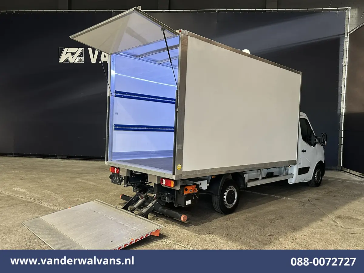 2.3 dCi 146pk Bakwagen 222cm Hoog Laadklep Euro6 Airco | Camera | Navigatie | LED | Cruisecontrol Bijrijdersbank