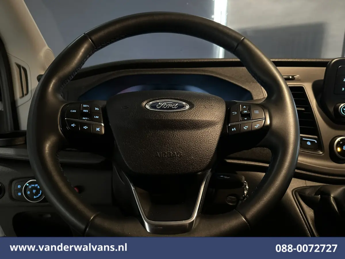 2.0 TDCI 155pk Bakwagen 225cm Hoog Laadklep Euro6 Airco | 1050kg laadvermogen | Camera | Cruisecontrol | Verwarmde voorruit Bijrijdersbank
