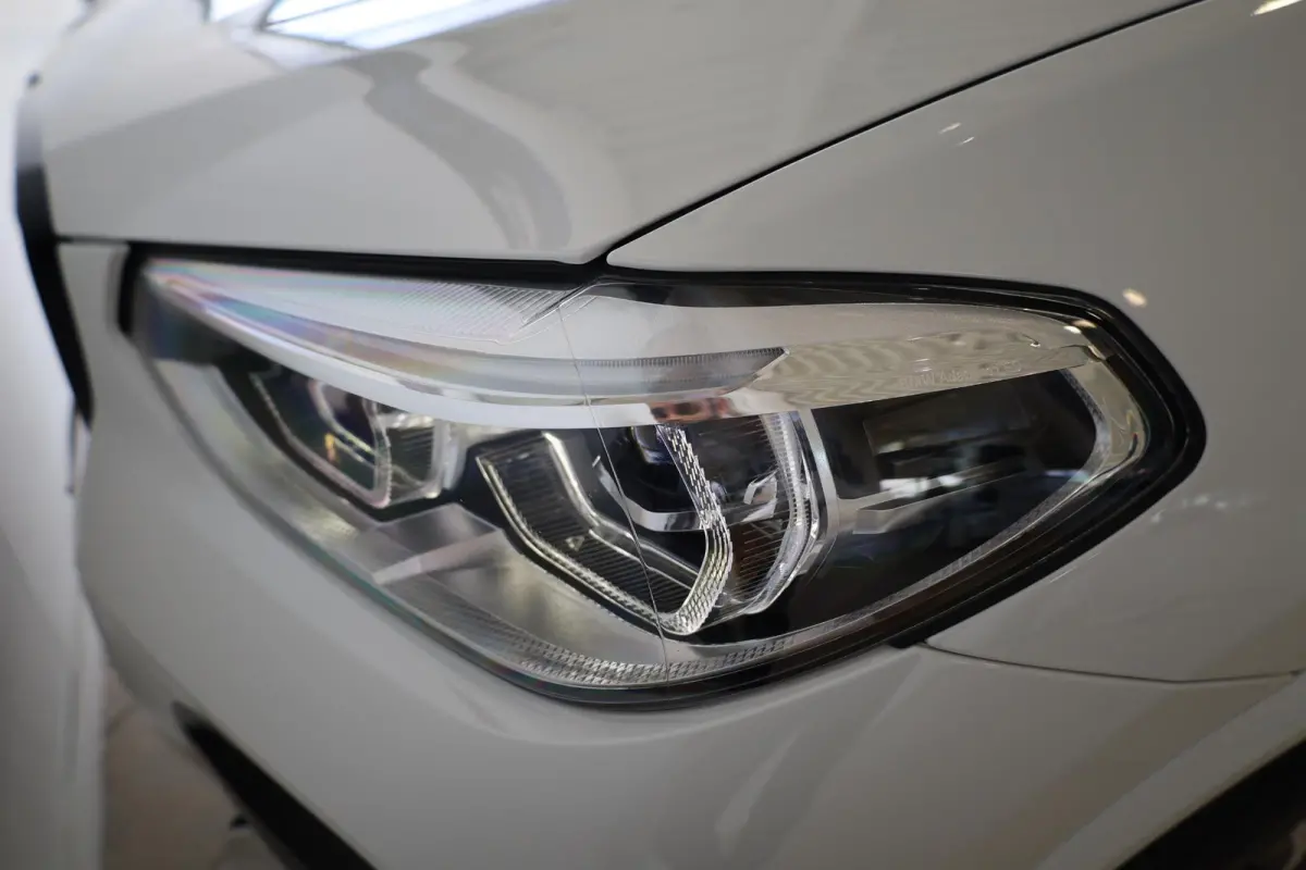 xDrive20i High Executive |M Sport | Panorama dak | trekhaak elektrisch | Stoelverwarming | HiFi-luidsprekerssysteem