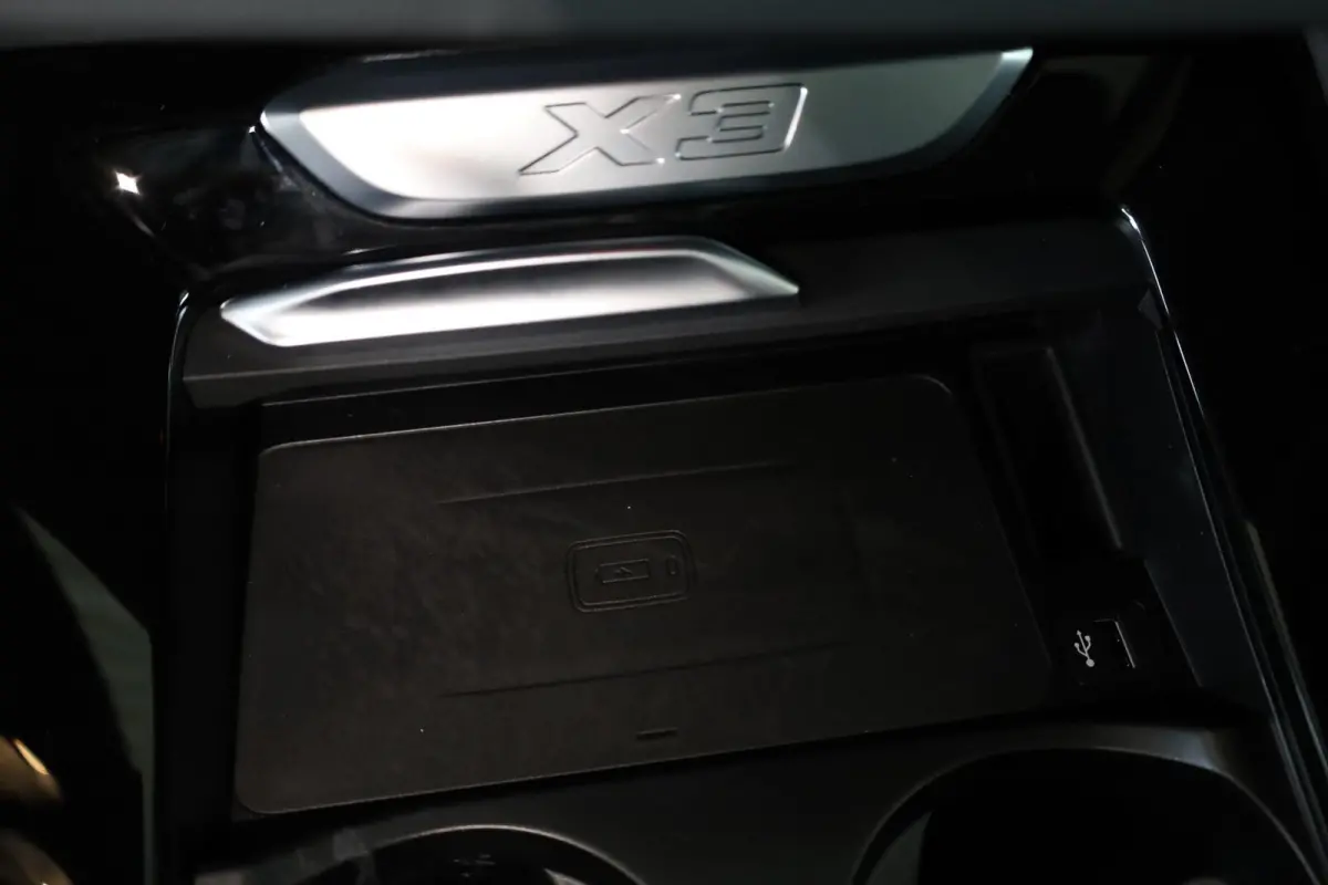 xDrive20i High Executive |M Sport | Panorama dak | trekhaak elektrisch | Stoelverwarming | HiFi-luidsprekerssysteem