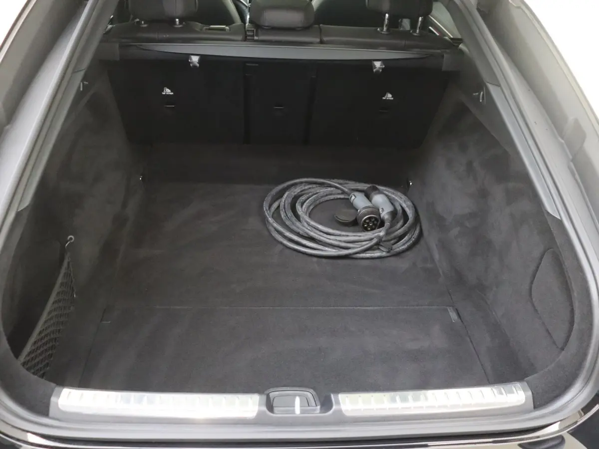 450+ AMG Line 108 kWh / Panaromadak / Luchtvering / 360graden-camera / Rij-Assistentiepakket / Memory-Stoelen /