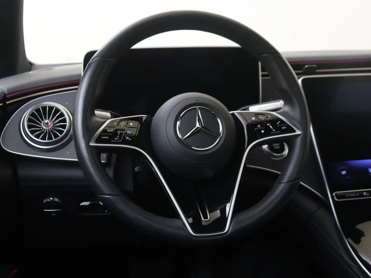 450+ AMG Line 108 kWh / Panaromadak / Luchtvering / 360graden-camera / Rij-Assistentiepakket / Memory-Stoelen /
