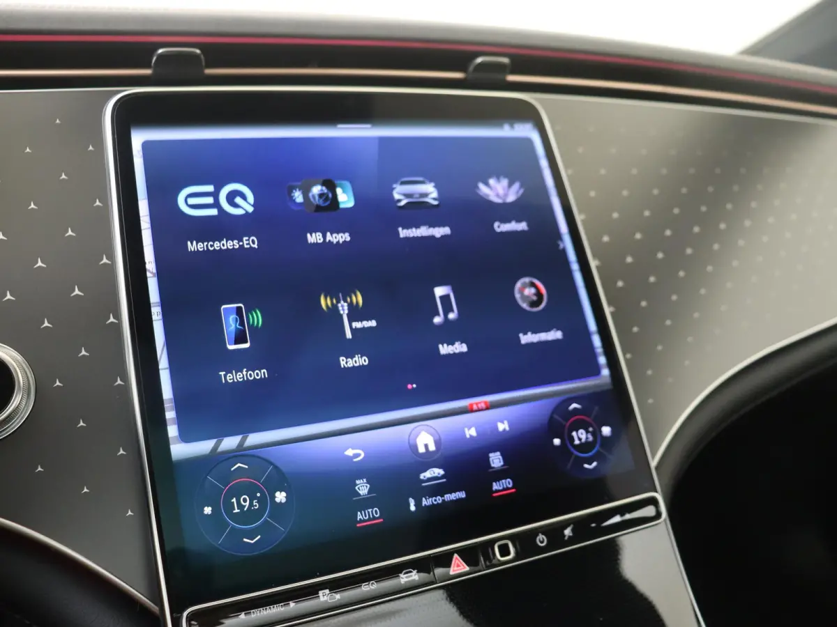 450+ AMG Line 108 kWh / Panaromadak / Luchtvering / 360graden-camera / Rij-Assistentiepakket / Memory-Stoelen /