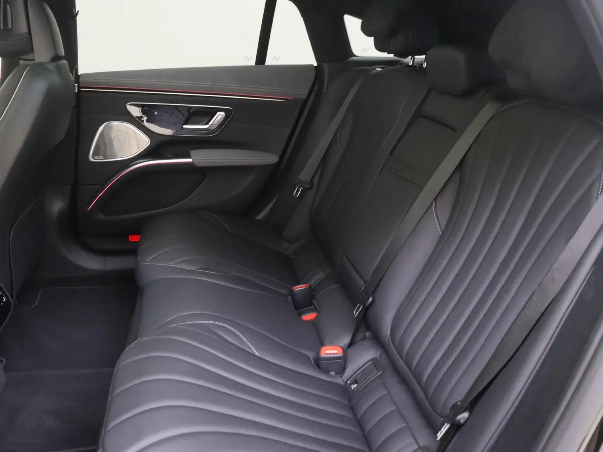 450+ AMG Line 108 kWh / Panaromadak / Luchtvering / 360graden-camera / Rij-Assistentiepakket / Memory-Stoelen /