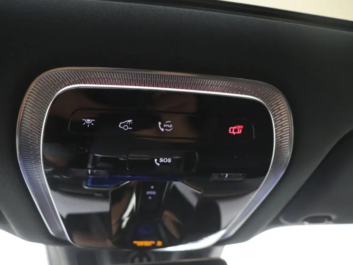 450+ AMG Line 108 kWh / Panaromadak / Luchtvering / 360graden-camera / Rij-Assistentiepakket / Memory-Stoelen /