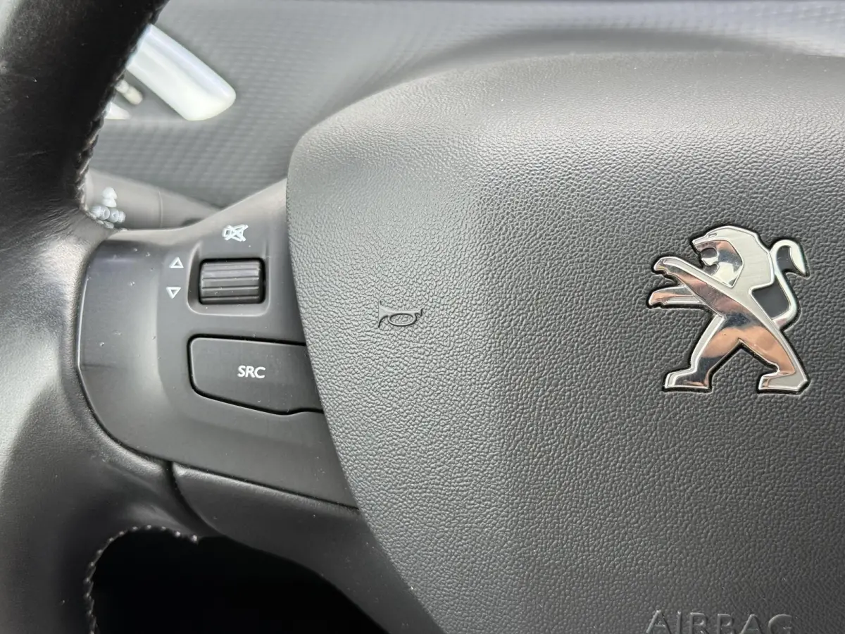 1.2 PureTech Allure 2e Eigenaar|Navi|Pano|Carplay|Clima|Cruise|PDC|Dealer Onderhouden|APK tot 02-2027