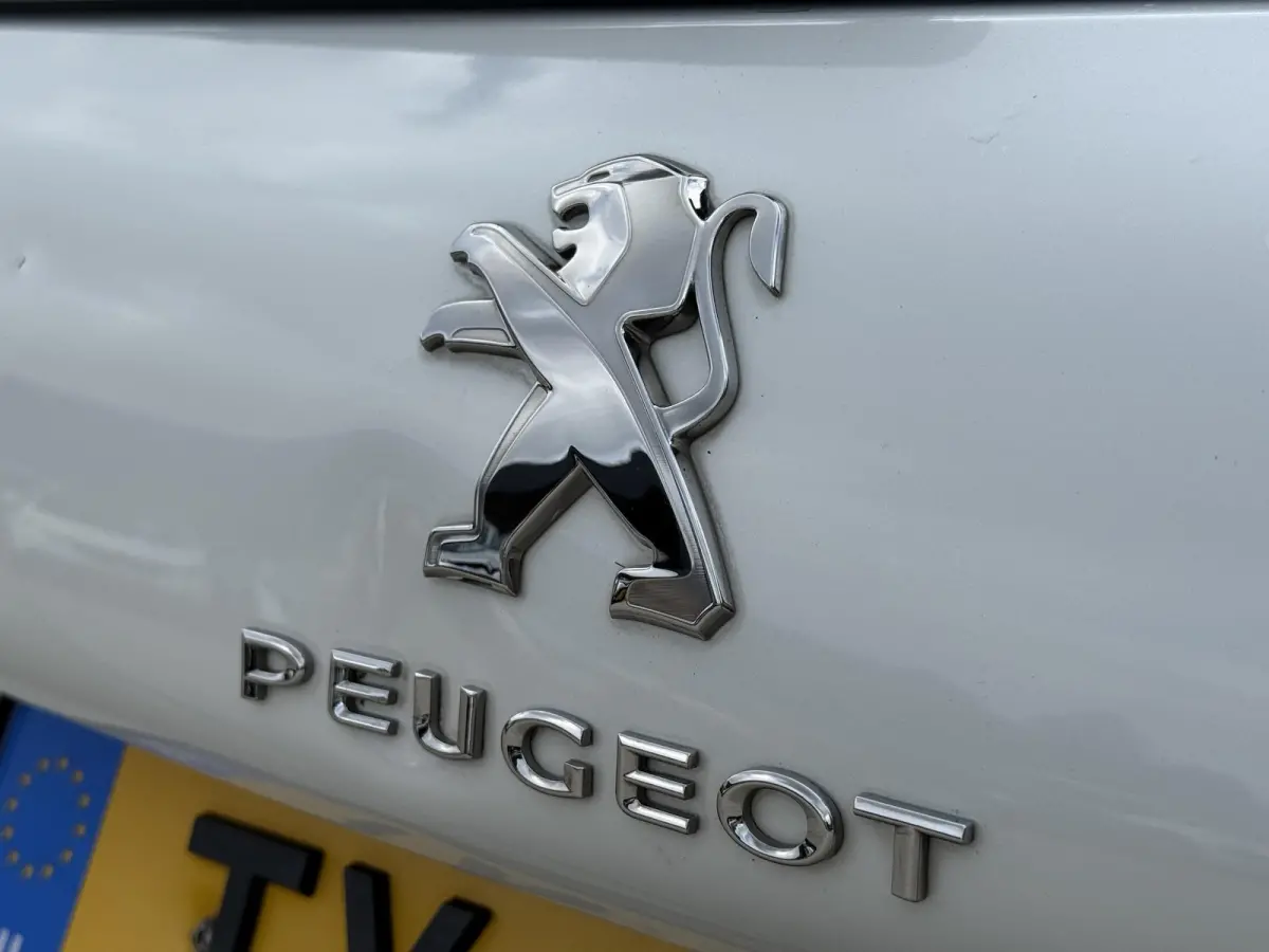 1.2 PureTech Allure 2e Eigenaar|Navi|Pano|Carplay|Clima|Cruise|PDC|Dealer Onderhouden|APK tot 02-2027