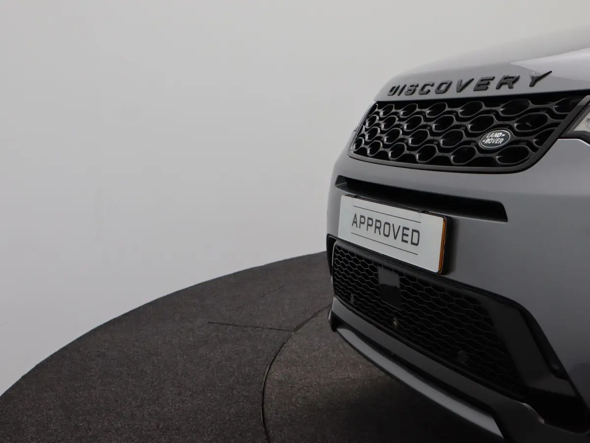 P300e R-Dynamic SE | Stoelverwarming | Adaptive cruise control | Memory stoel |