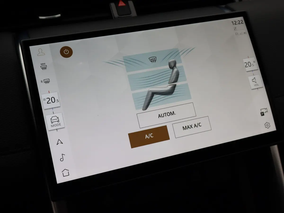 P300e R-Dynamic SE | Stoelverwarming | Adaptive cruise control | Memory stoel |