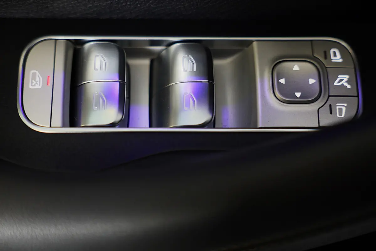 400 e 4MATIC AMG 63 Look / Head Up / Luchtvering / Memory / Acc / Lane Assist / Burmester / Leder / 23 In