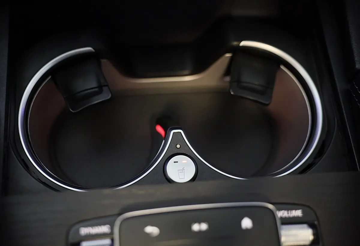 400 e 4MATIC AMG 63 Look / Head Up / Luchtvering / Memory / Acc / Lane Assist / Burmester / Leder / 23 In