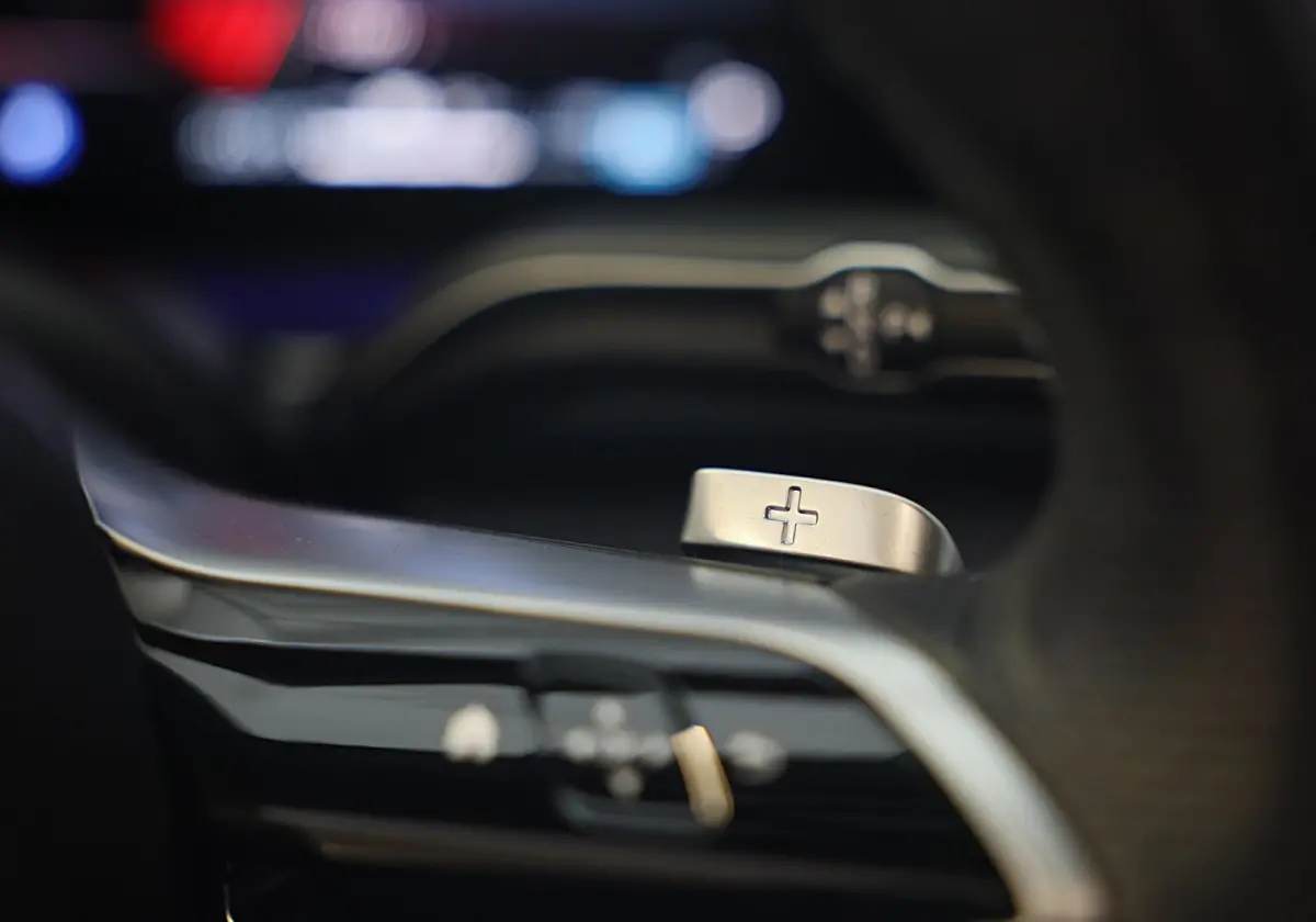 400 e 4MATIC AMG 63 Look / Head Up / Luchtvering / Memory / Acc / Lane Assist / Burmester / Leder / 23 In