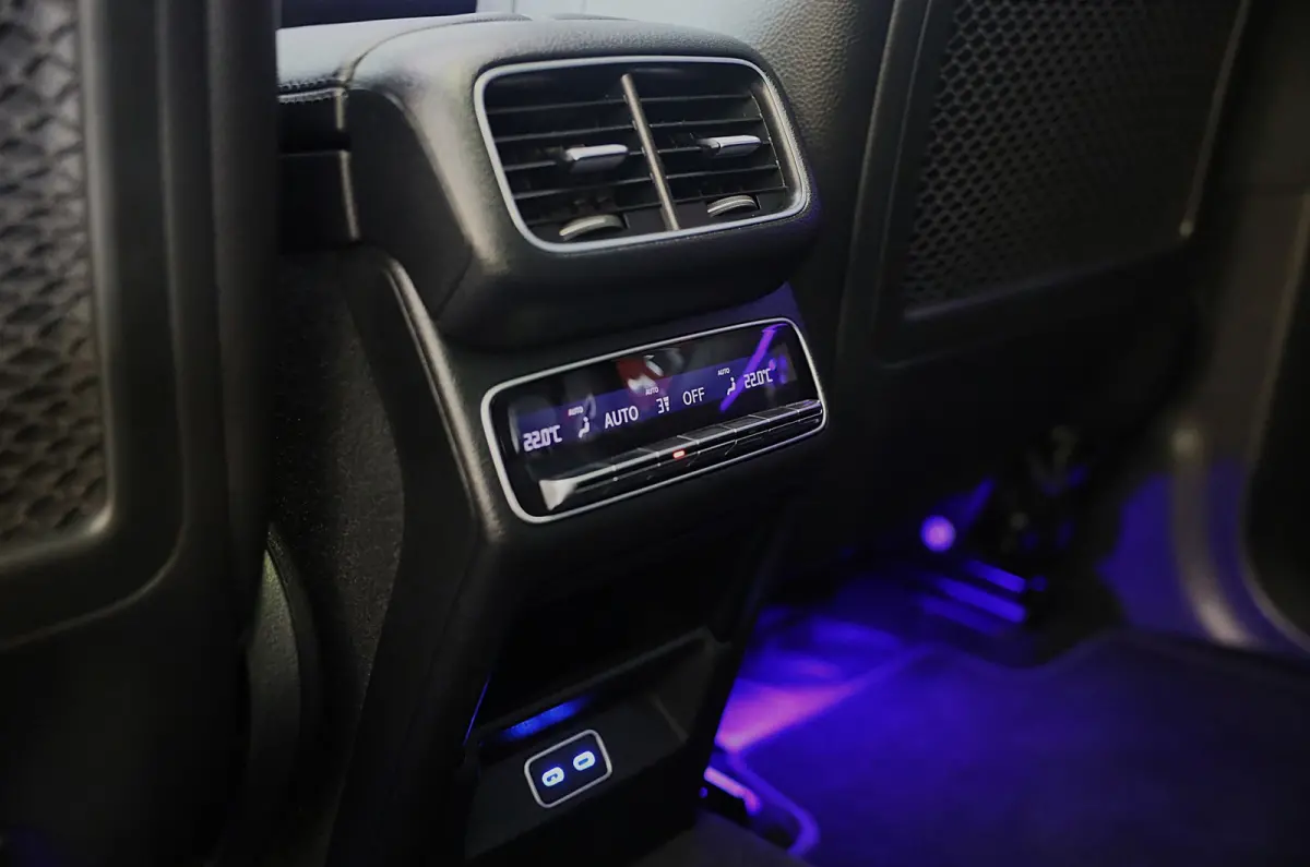 400 e 4MATIC AMG 63 Look / Head Up / Luchtvering / Memory / Acc / Lane Assist / Burmester / Leder / 23 In