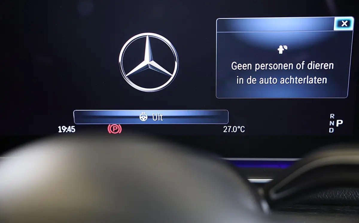 400 e 4MATIC AMG 63 Look / Head Up / Luchtvering / Memory / Acc / Lane Assist / Burmester / Leder / 23 In