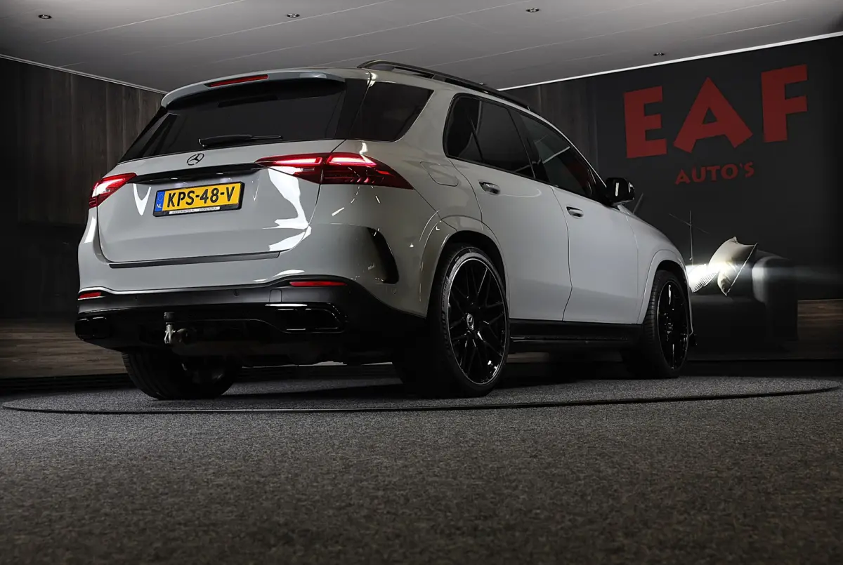 400 e 4MATIC AMG 63 Look / Head Up / Luchtvering / Memory / Acc / Lane Assist / Burmester / Leder / 23 In