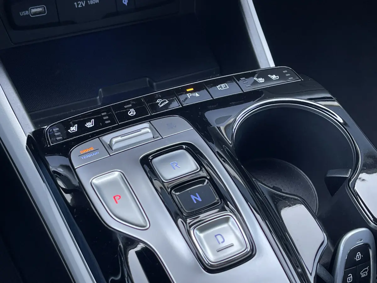 1.6 T-GDI PHEV Premium Sky 4WD | Pano | Leder | LED