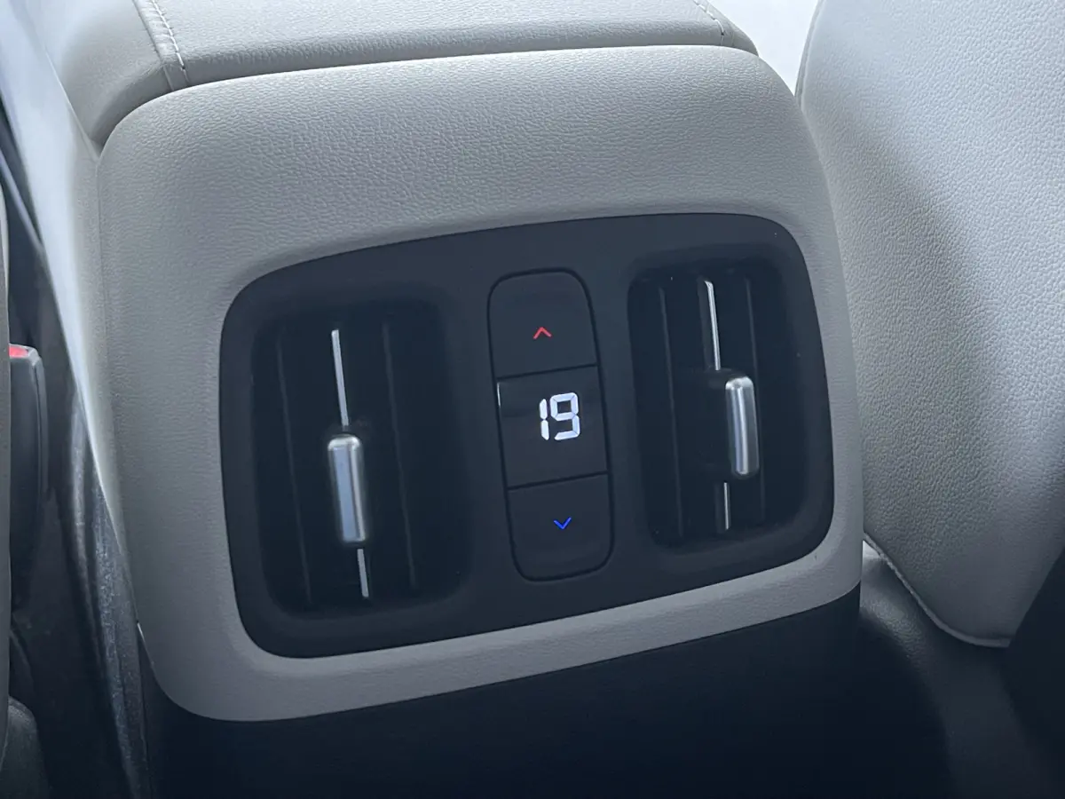 1.6 T-GDI PHEV Premium Sky 4WD | Pano | Leder | LED