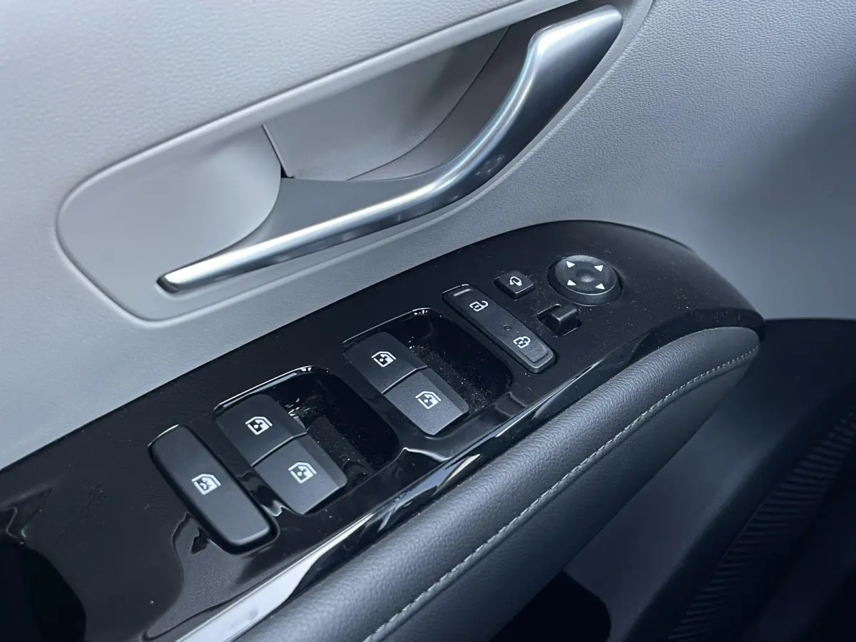 1.6 T-GDI PHEV Premium Sky 4WD | Pano | Leder | LED