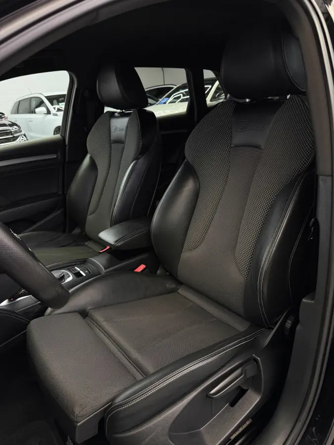 1.4 TFSI CoD 3x S-Line Navigatie