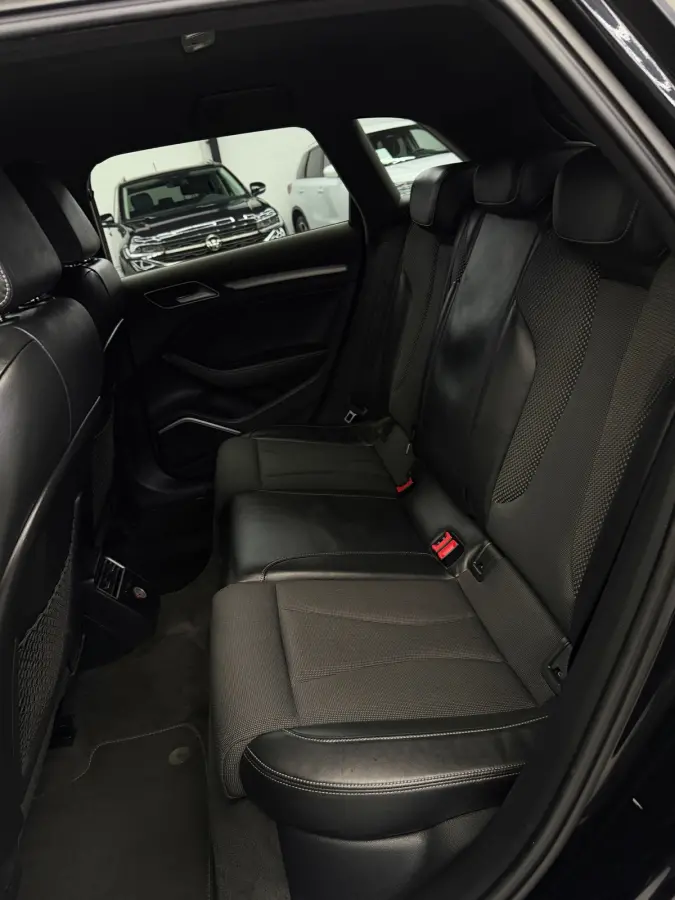 1.4 TFSI CoD 3x S-Line Navigatie