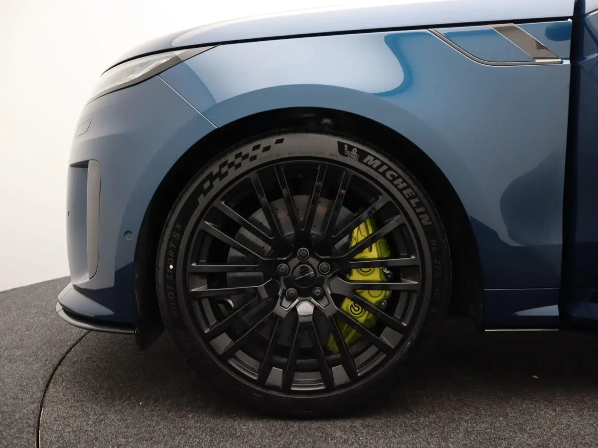 4.4 P635 SV Carbon | SV kleur Petrolix Gloss | Carbon Ceramic Remsysteem | Exposed Carbon motorkap | Towing Pack |