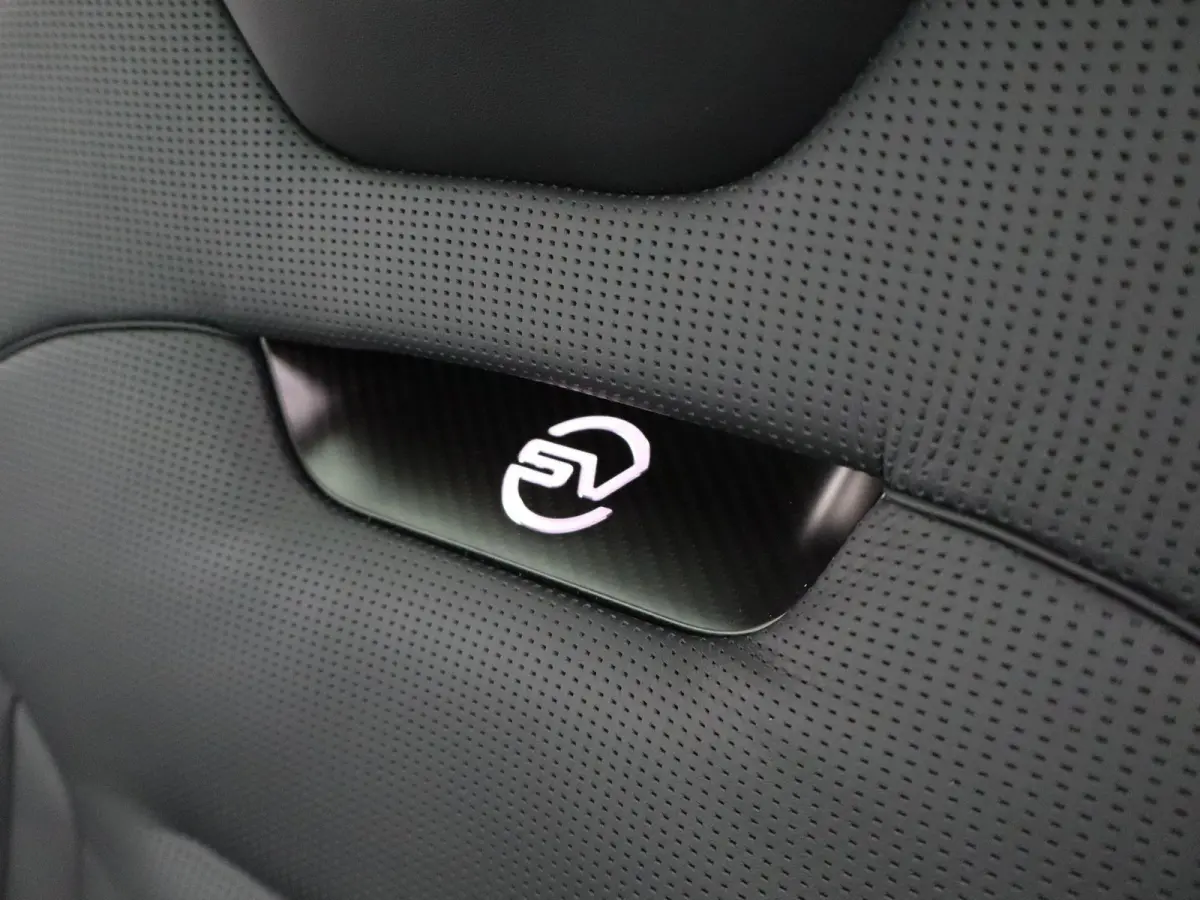 4.4 P635 SV Carbon | SV kleur Petrolix Gloss | Carbon Ceramic Remsysteem | Exposed Carbon motorkap | Towing Pack |