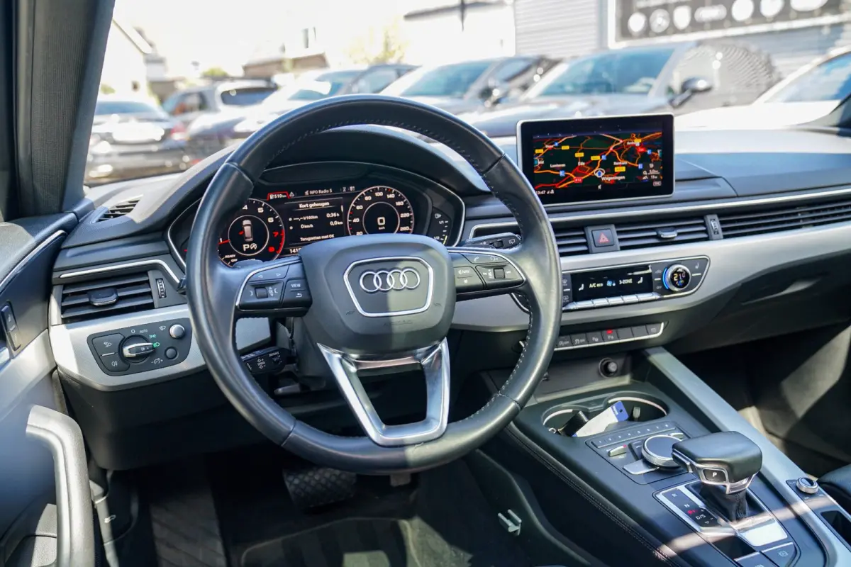 45 TFSI Sport S line black edition | Panorama | Dealer onderhouden | HuD | Camera | Stoelverwarming | LED