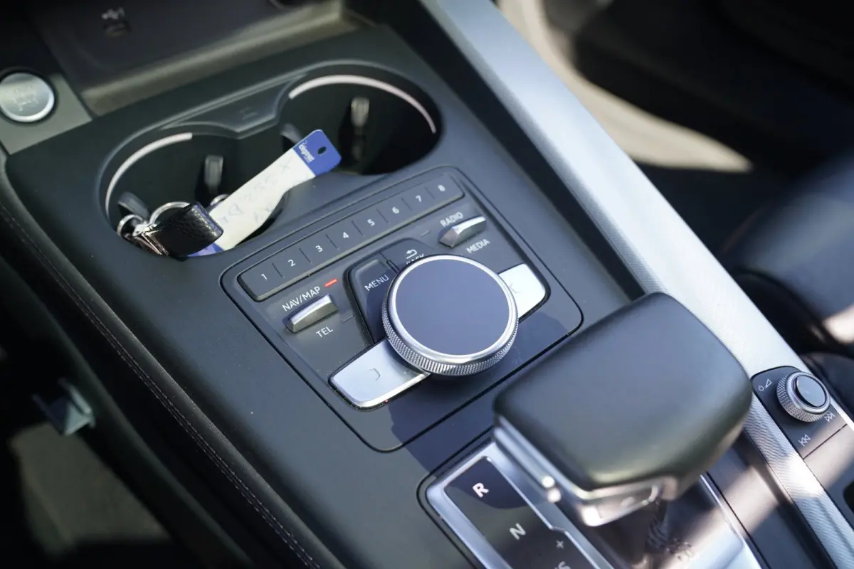 45 TFSI Sport S line black edition | Panorama | Dealer onderhouden | HuD | Camera | Stoelverwarming | LED