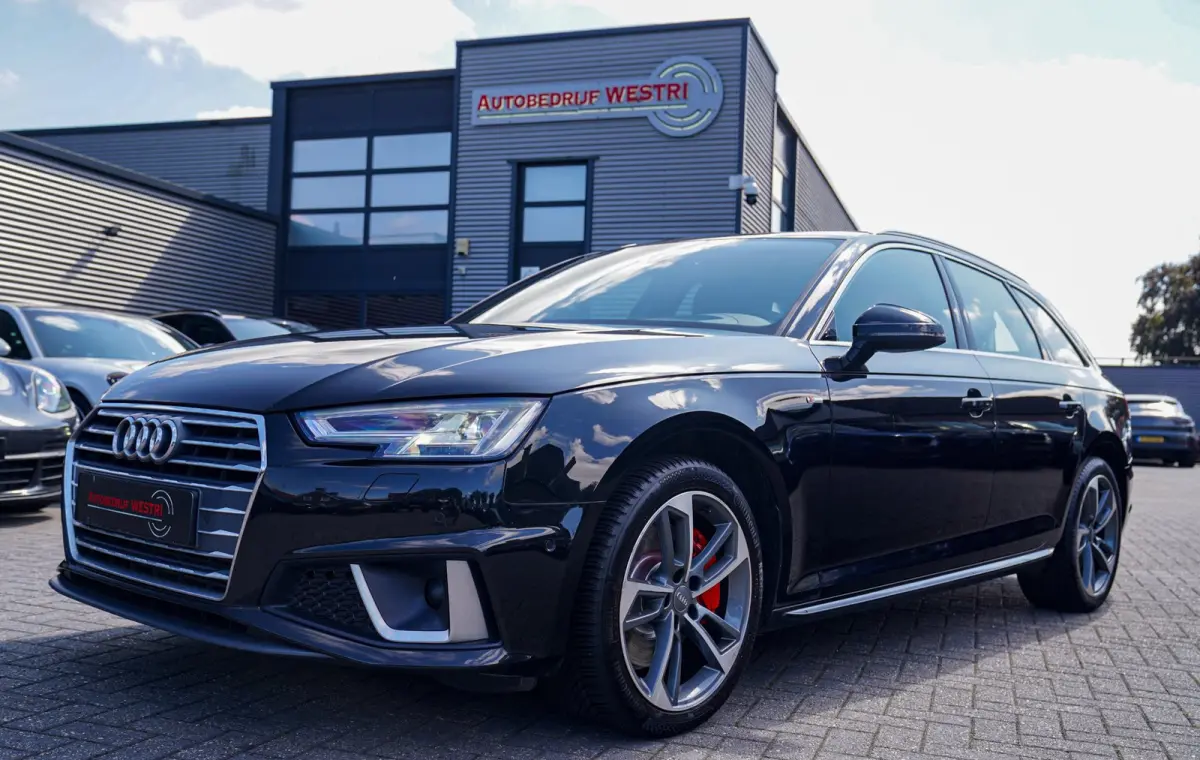 45 TFSI Sport S line black edition | Panorama | Dealer onderhouden | HuD | Camera | Stoelverwarming | LED