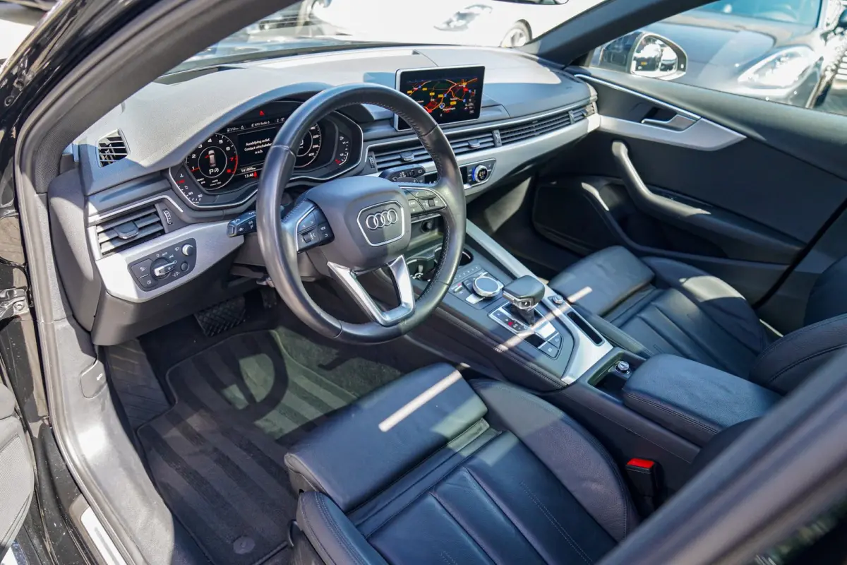 45 TFSI Sport S line black edition | Panorama | Dealer onderhouden | HuD | Camera | Stoelverwarming | LED