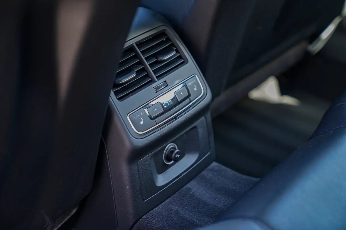 45 TFSI Sport S line black edition | Panorama | Dealer onderhouden | HuD | Camera | Stoelverwarming | LED