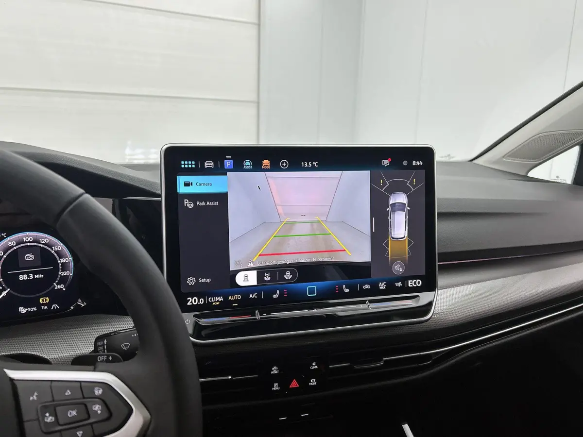 1.5 eHybrid Style Edition 204 PK Plug-in Hybrid | Trekhaak | Panoramadak | Apple Carplay draadloos | Keyless access | Dodehoeksensoren | Ruiten getint | Adaptive cruise control | LED koplamp