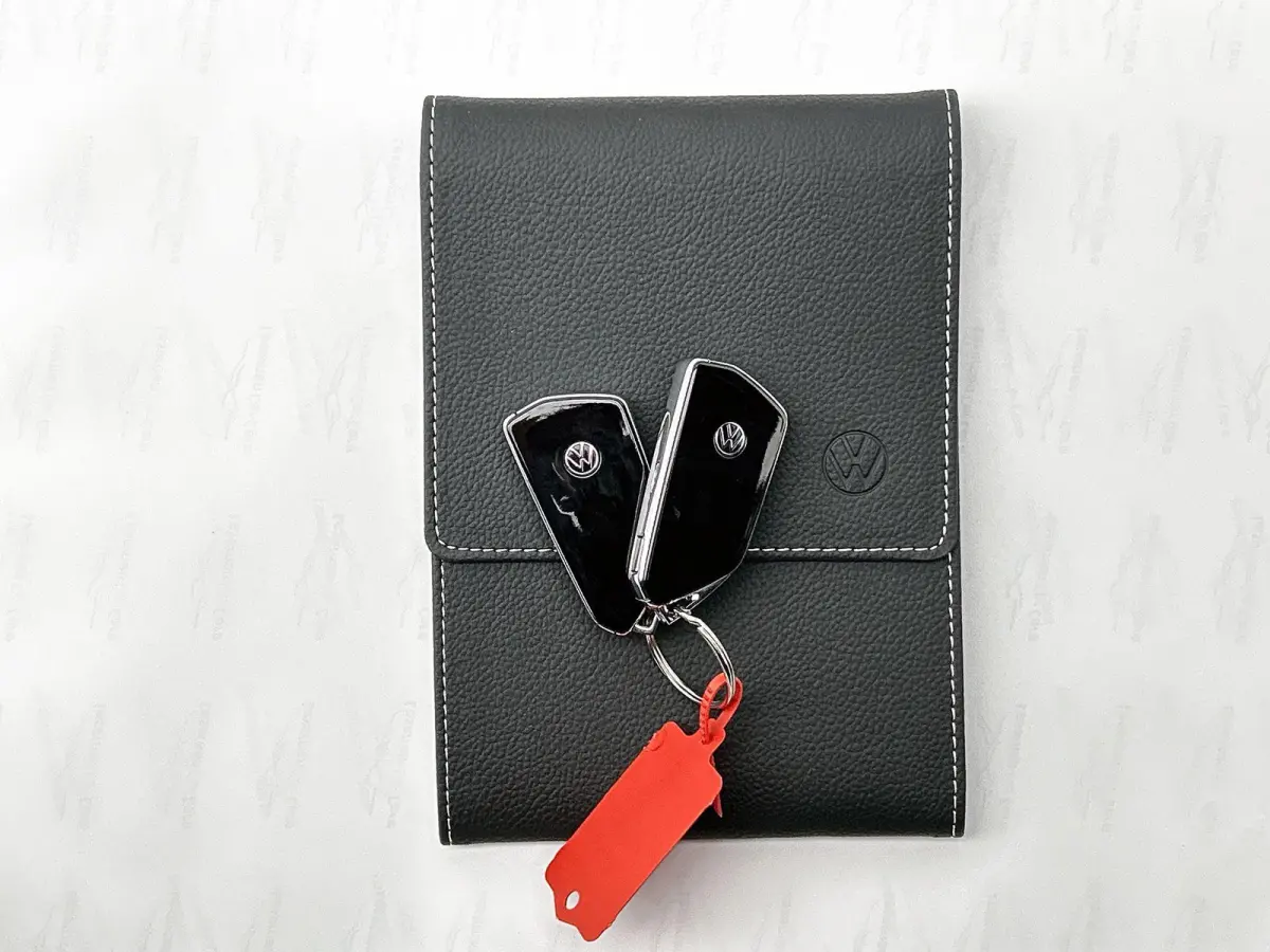 1.5 eHybrid Style Edition 204 PK Plug-in Hybrid | Trekhaak | Panoramadak | Apple Carplay draadloos | Keyless access | Dodehoeksensoren | Ruiten getint | Adaptive cruise control | LED koplamp