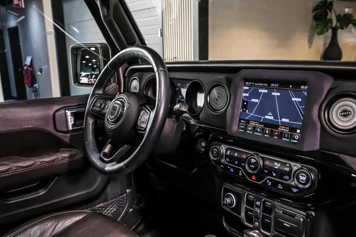 4xe 380 Sahara|BRUTE|Cabrio|Matt|Leder|22''