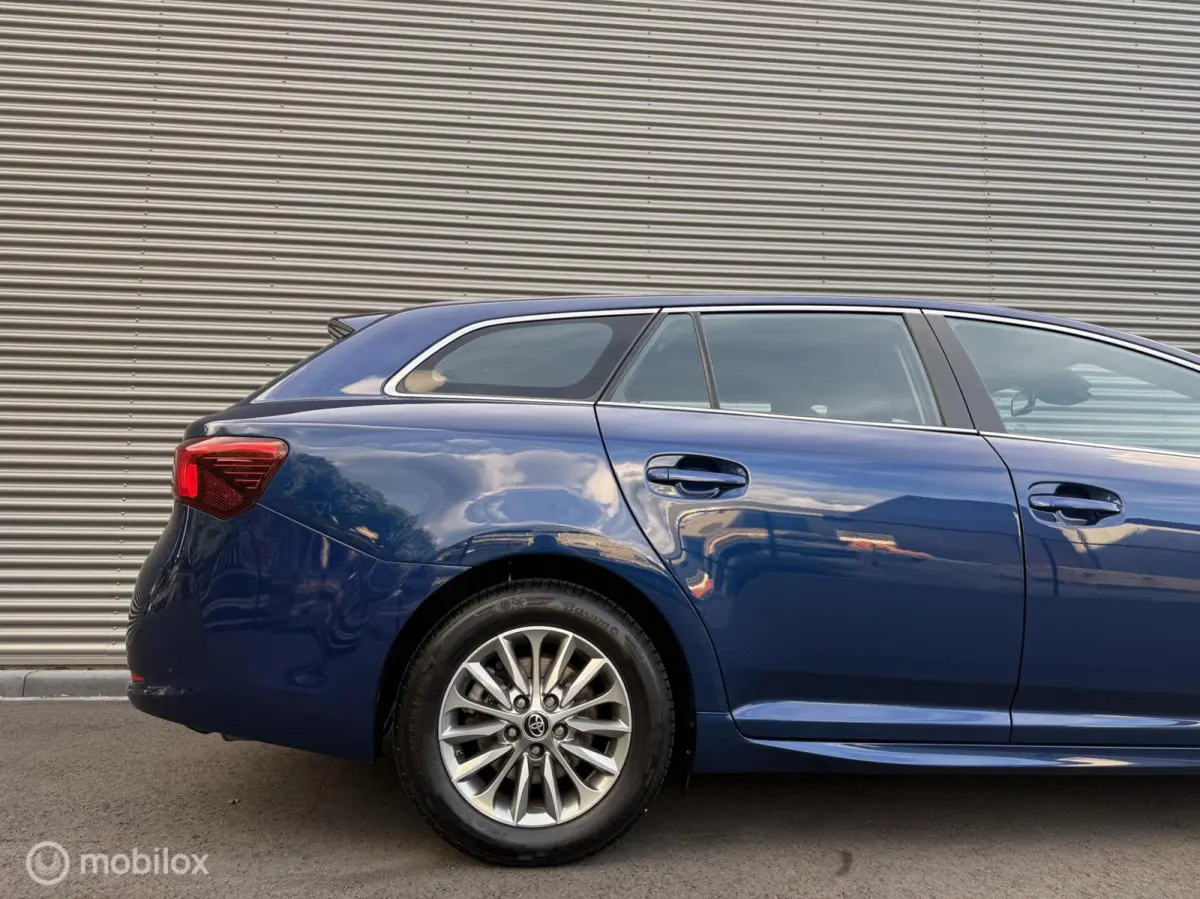1.8 VVT-i Aspiration | Clima | Camera | Cruise | Navi | 2 eigenaren