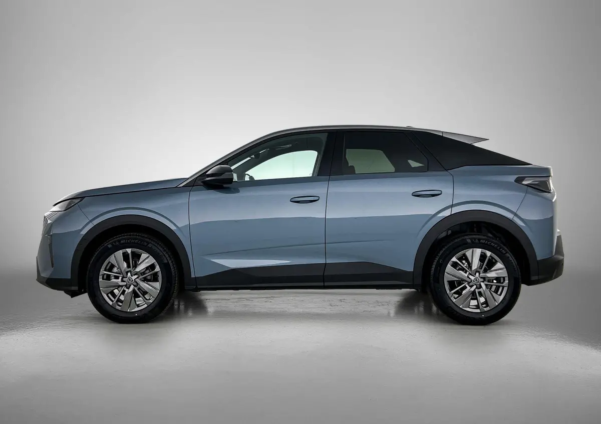 1.2 145pk Hybrid Allure Automaat | Panoramic Navigation Pack | Seat Pack | Camera | LED | 18"LMV | Keyless Entry/Start |