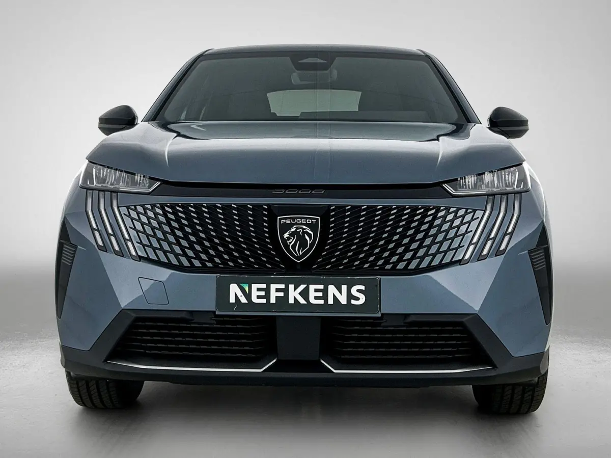 1.2 145pk Hybrid Allure Automaat | Panoramic Navigation Pack | Seat Pack | Camera | LED | 18"LMV | Keyless Entry/Start |