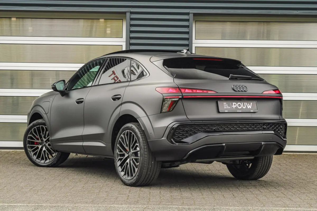 1.5 e-hybrid 272pk S Edition | Panoramadak | Trekhaak | Tech Pro Pakket