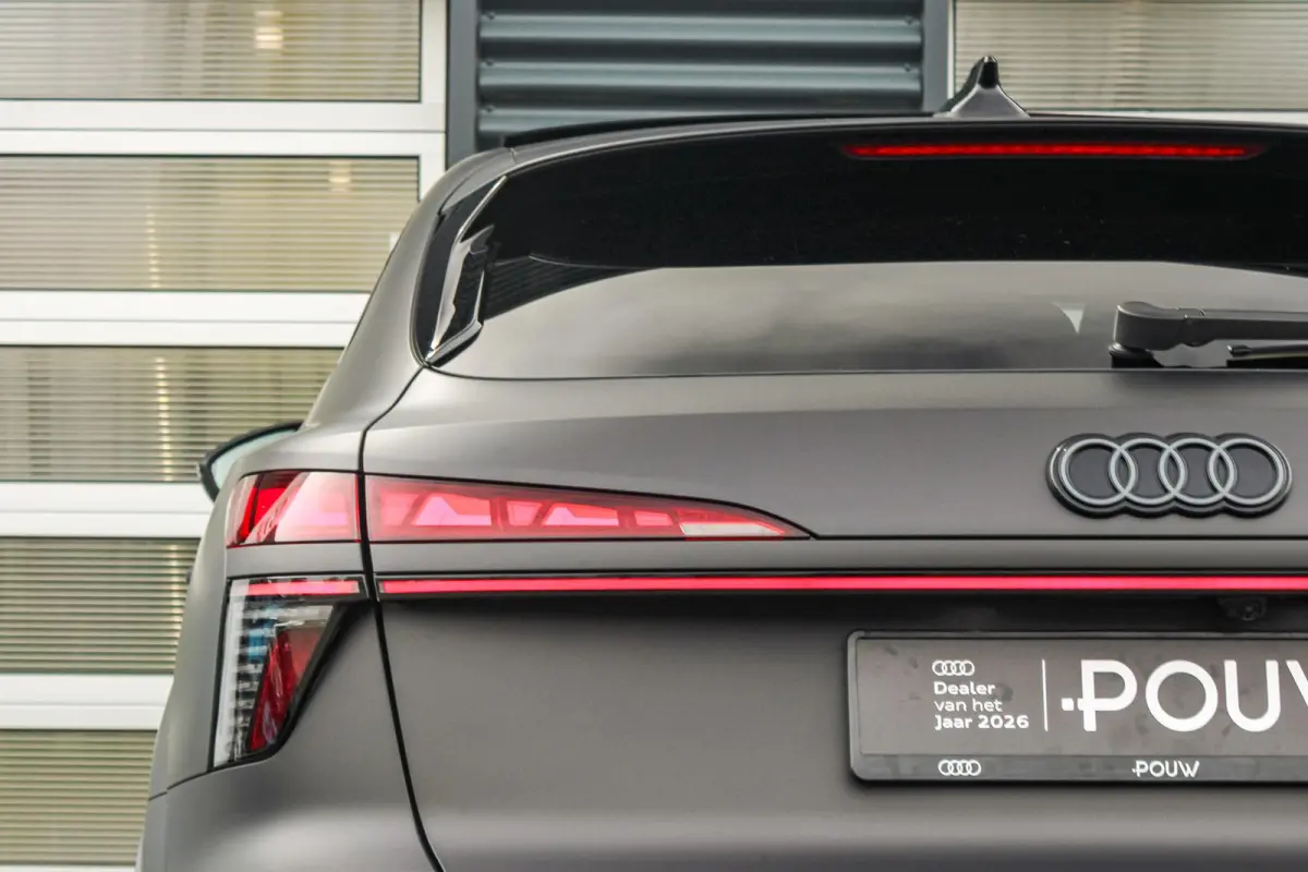 1.5 e-hybrid 272pk S Edition | Panoramadak | Trekhaak | Tech Pro Pakket