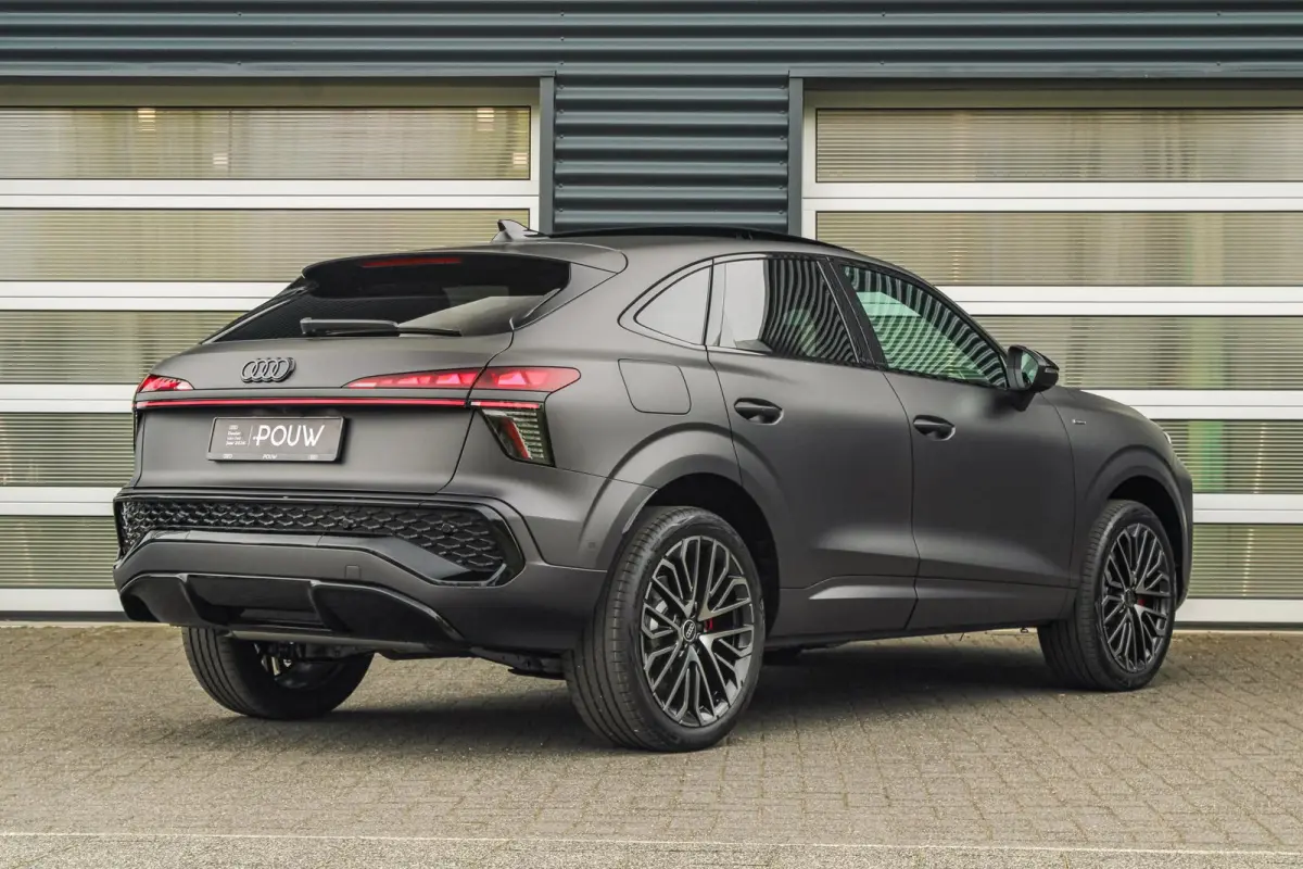 1.5 e-hybrid 272pk S Edition | Panoramadak | Trekhaak | Tech Pro Pakket